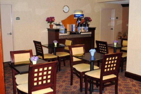 Holiday Inn Express Waterbury Esterno foto